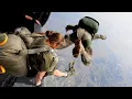 Download Lagu The Insane Action | Female Paratroopers Out Of C-17 Globemaster III