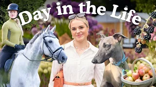 Day in the Life - Autumn starts! - Dog Walking - Baking - Horse Riding and a big surprise! This Esme