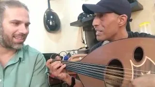 خالد عياد و رامي خليل وجلسة عفويه حيرت قلبي معاك دندنها