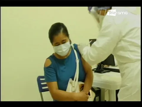 Inició fase 3 de plan de vacunación y empieza a recibir la dosis personas entre 48 y 42 años