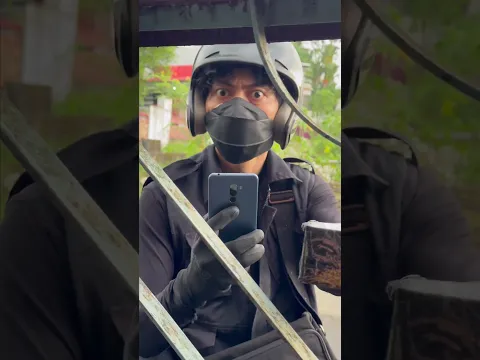 Orang yg nggk mau kelihatan jelek di foto