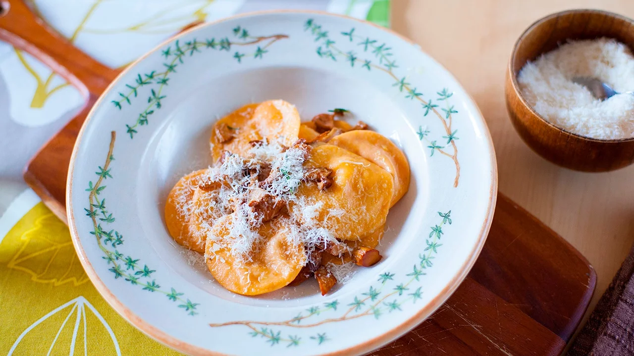Gennaro makes Ricotta Ravioli. 