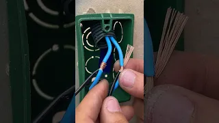 O Truque do Eletricista Para Instalar Tomadas Sem Cortar os Fios 