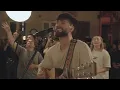 Al que está sentado en el trono (Marcos Brunet) - ¿Quién más? (Gateway Worship) #musicacristiana