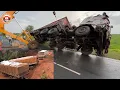 Download Lagu On the Edge of Death – Heart-Stopping Rescues on the Roads of Doom
