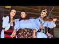 Download Lagu Victoria Bizau - La portița din grădină (Cântec pentru Mama)