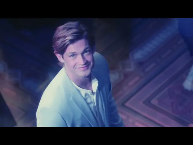 Maxton Hall | Clip 'James e Ruby si baciano per la prima volta'