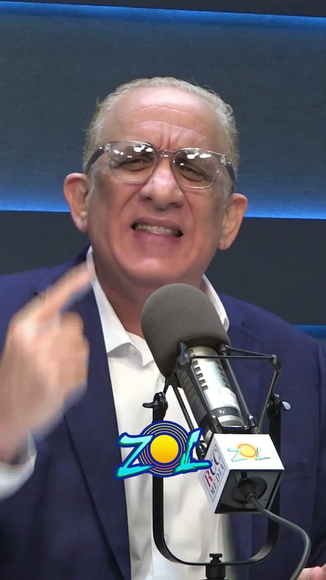 ABEL MARTÍNEZ ES UN INCOHERENTE