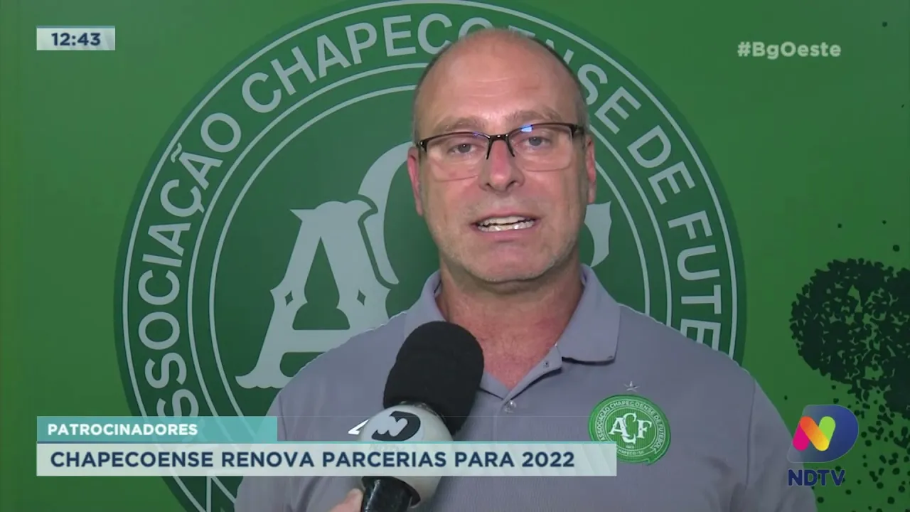 Chapecoense renova parcerias para 2022