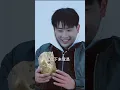穷小伙一眼看穿彩票百万大奖,当场狂笑到失控!觉醒透视神眼后,鉴宝捡漏无所不能,废品变黄金,一路开挂暴富爽到底!