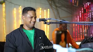 سال من شعرها الذهب المرعب بيبو ادم  سال من شعرها الذهب المرعب بيبو ادم