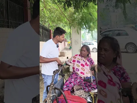 एक छोटी सी मदद लेकिन बहुत बड़ी खुशी🙏#mashihajdagroup #humanity #helping #happy #food #donate #viral