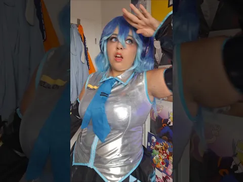 she's miku day !!🎂🎉 #mikucosplay #hatsunemikucosplay #vocaloidcosplay #hatsunemiku #cosplaygirl
