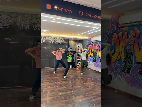 #iykyk dance choreography by vijay Akodiya #dance #dancevideo #punjabisong #punjabimusic #viral