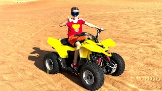 يستمتع فلاد ونيكي في الصحراء وركوب السيارات 