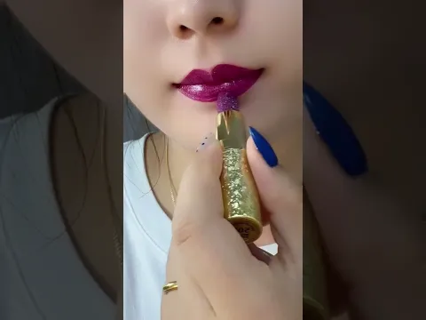 Glitter lips