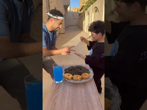تحدي النودلز الاسود صدمنيي!!😱😱