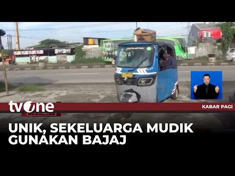 Sekeluarga Pulang ke Kampung Halaman Menggunakan Bajaj