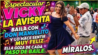 Vicky La Avispita 🐝 Baila Con Su Características En Pista Siempre Jovial Ella