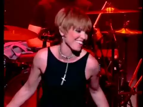 Download MP3 [14] Pat Benatar - Hit Me With Your Best Shot - Live 2001