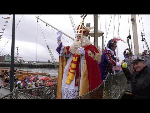 Video Omroep Zilt doet verslag van de sinterklaasintocht in Harlingen op 16 november 2024.
