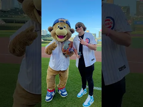 I’m visiting all 30 MLB stadiums! thanks @M@MLB& @T-M@T-Mobile making this possible! #TMobilePartner
