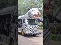 Lagu Kereta thom, macan putih, gajah
