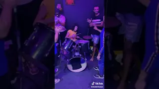 وارجع تاني واقولك  دندنها