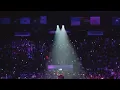 beso de bad bunny y cazzu cantando loca remix en concierto