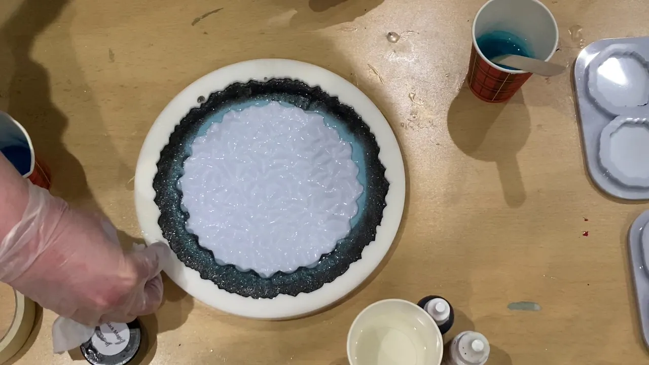 Round Crushed Ice Inlay mold (6"- wavy edge)