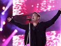 Robbie Williams Let Me Entertain You Lyrics