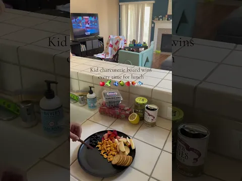 TYPICAL LUNCH IN MY HOME #SNACKPLATE #MOMLIFE