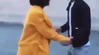 اليسا وسط الشوارع ناس كثيرة مروحين حالات واتساب حب 