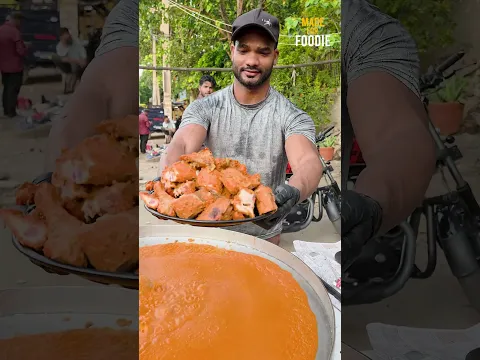 China Kee log bhi chicken changezi ko khane ke liye aate hai..
