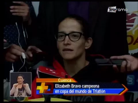 Elizabeth Bravo campeona en copa del mundo Triatlón