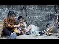 Download Lagu The poor girl unexpectedly meets a homeless boy and what will happen to him?