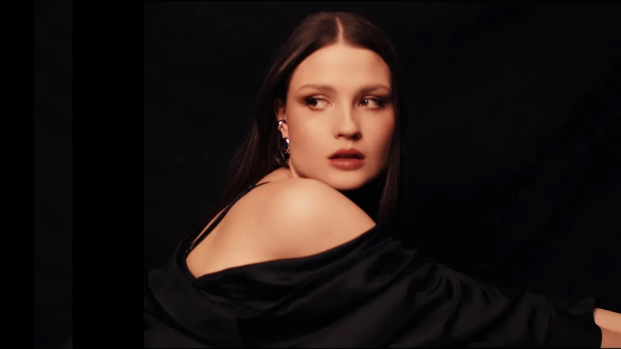 Julia Rocka, Michał Szczygieł - I że czuje się sam (Teaser) | Klip już dostępny Julia Rocka, Michał Szczygieł - I że czuje się sam (Teaser) | Klip już dostępny