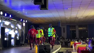 SHOW TIME 
