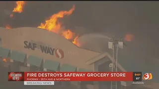 Flames destroys Phoenix Safeway store