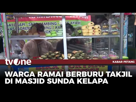 Berburu Takjil di Kawasan Masjid Sunda Kelapa