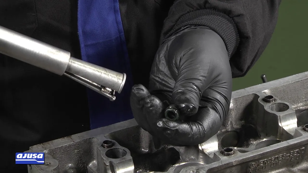 MERCEDES V230 TD (MB601.970) Valve Stem Seal - Retén de Válvula AJUSA
