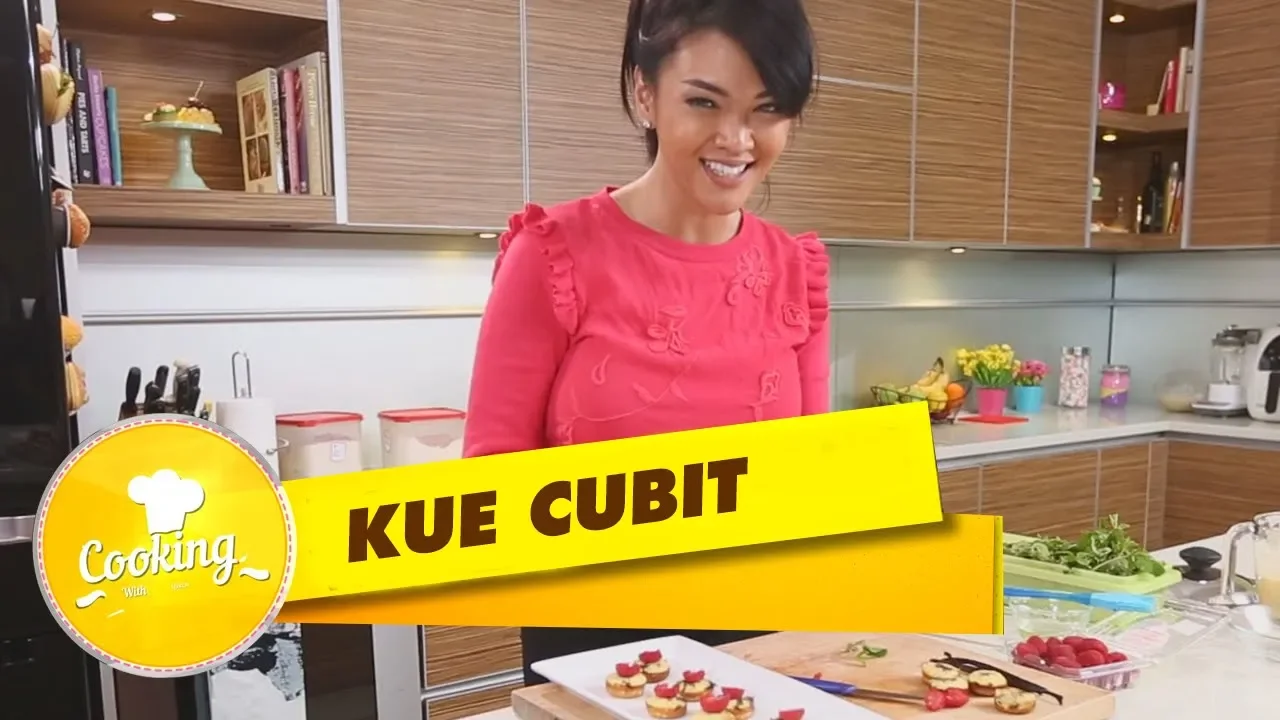 kuecubit #Resepkuecubit #Jajananjadul Bahan: - 80 gr gula pasir - 1 butir telur - 150 gr tepung teri. 