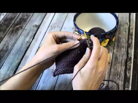 Download MP3 Continental Knitter Tries Portuguese Knitting