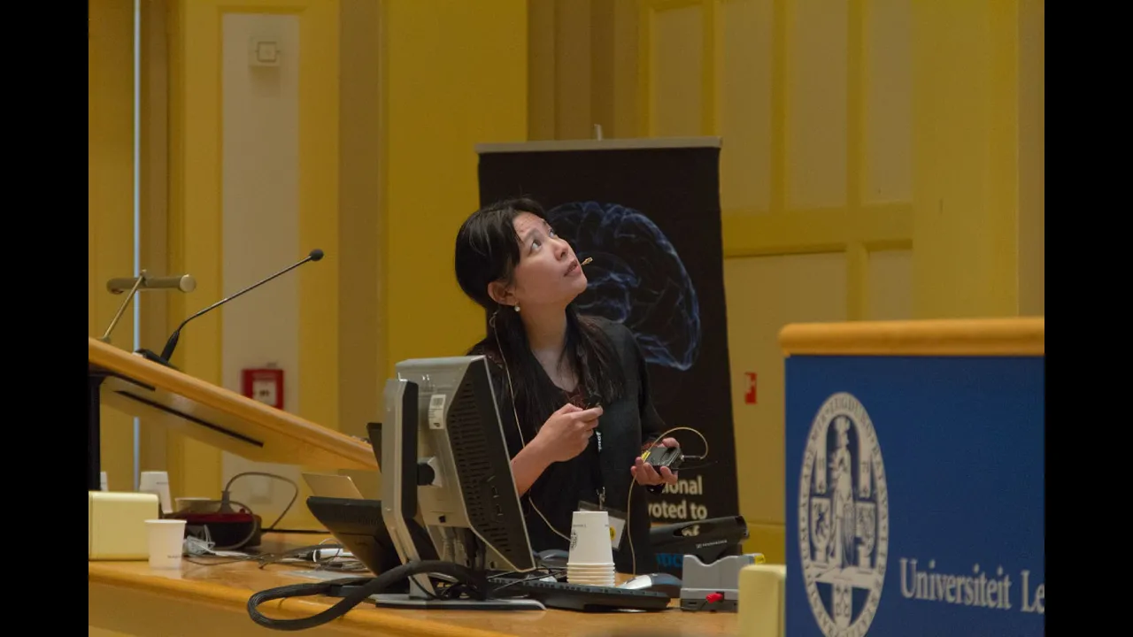 Tomomi Shimogori - BTBD3 controls dendrite orientation toward active axons [...] (2014)