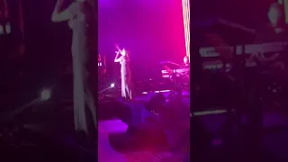 Nadide Sultan Böyle Ayrılık Olmaz Canlı Performans 