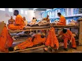 Inside The Huntsville Unit How Prisoners Eat Sleep and Shower In Most Violent Texas Prison