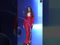 Lagu Sonakshi Sinha Hot Sexy looking very Gorgeous Ramp Walk in Red body outfit At Bombay Times Fashion