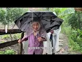 Download Lagu 山里下暴风雨了，爷爷冒着暴雨上山找奶奶，倾盆大雨把路都淹没了，太危险了