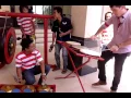 Download Lagu Turis asing bermain musik etnik madura (Ukm Seni Nanggala) UTM