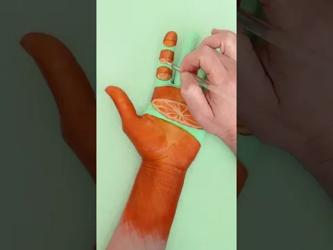 May you have an orange day 🍊 #illusion